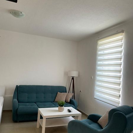 Tiki Apartments เกฟเกลียา ภายนอก รูปภาพ