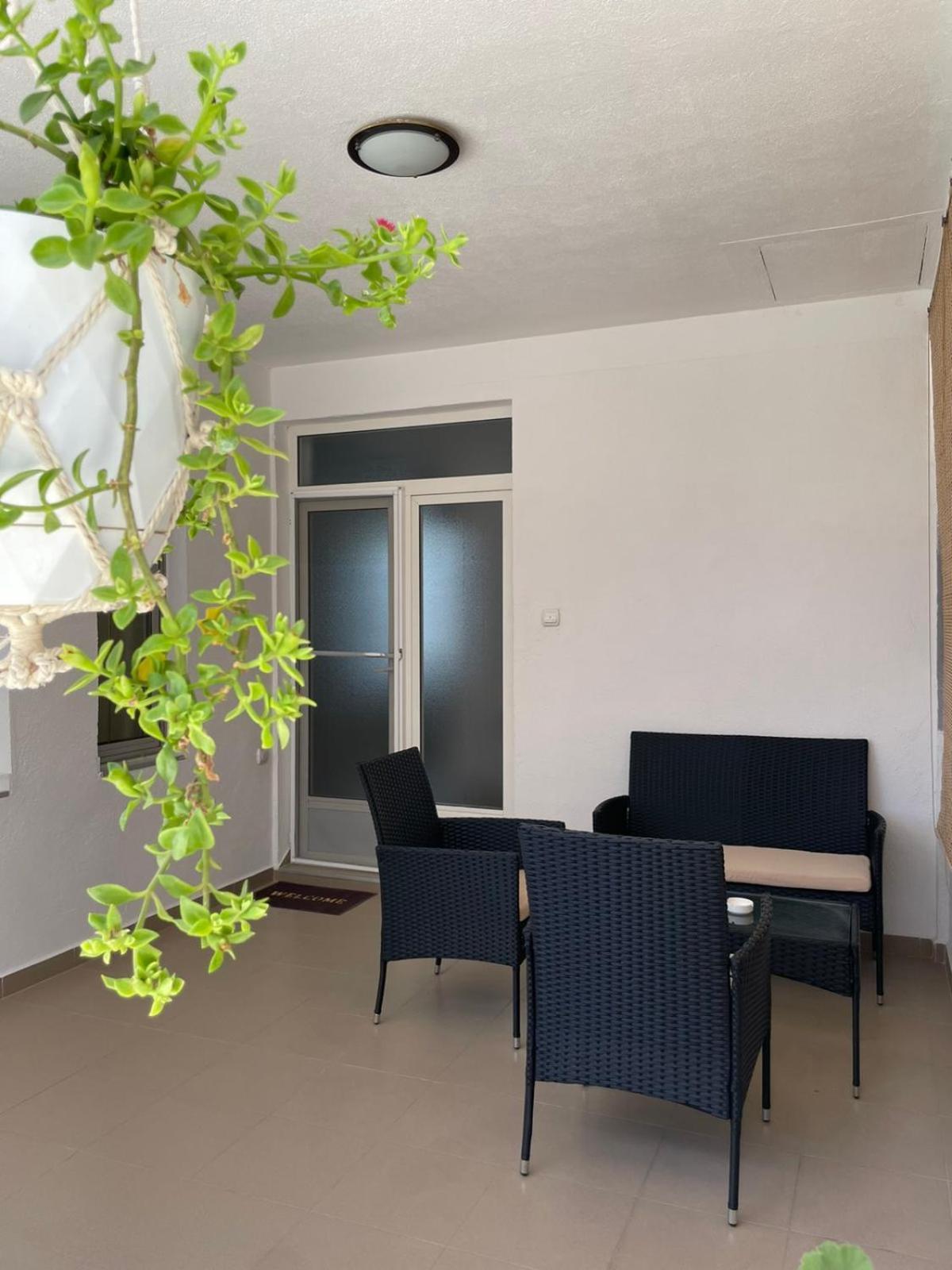 Tiki Apartments เกฟเกลียา ภายนอก รูปภาพ