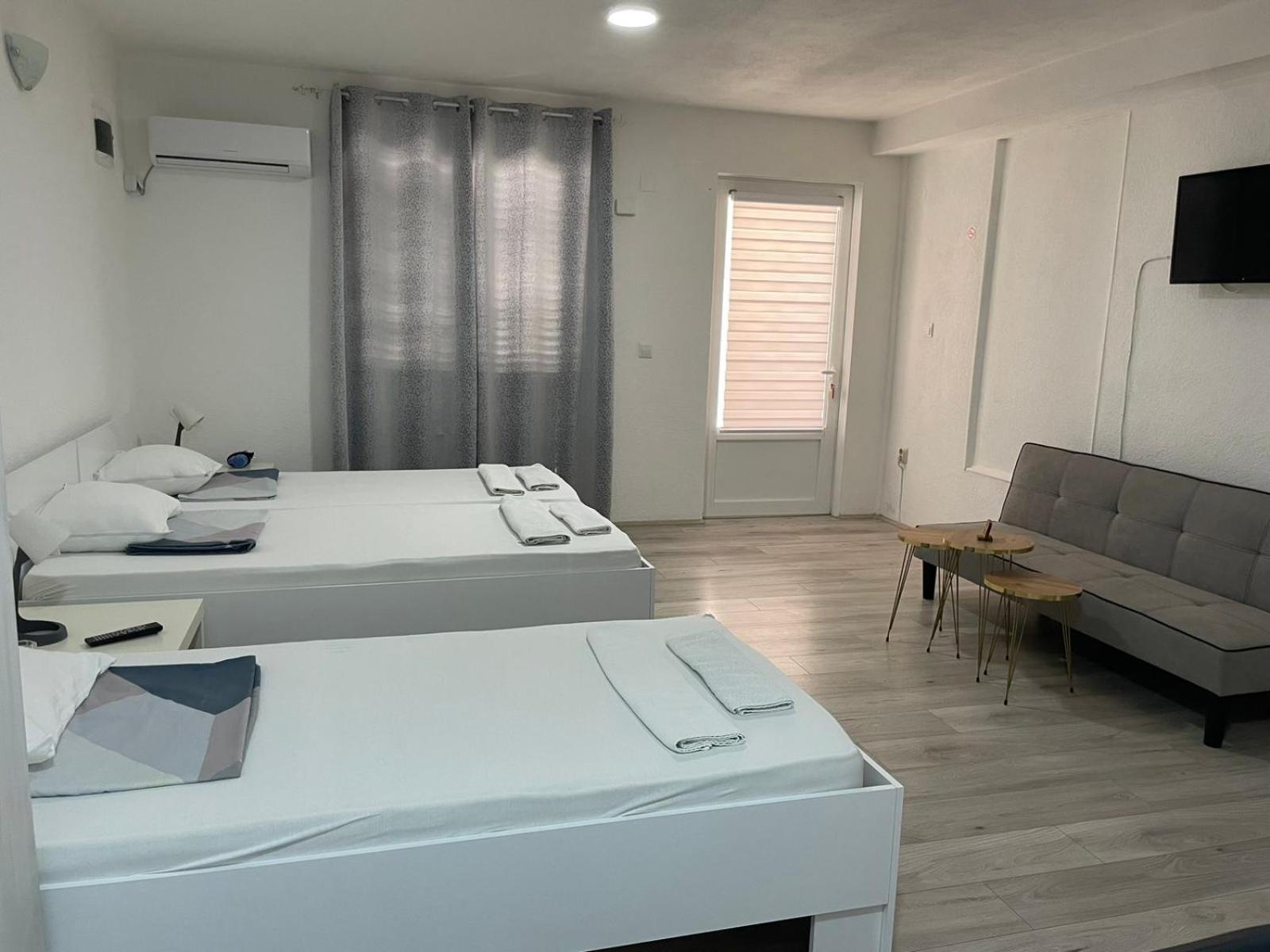 Tiki Apartments เกฟเกลียา ภายนอก รูปภาพ