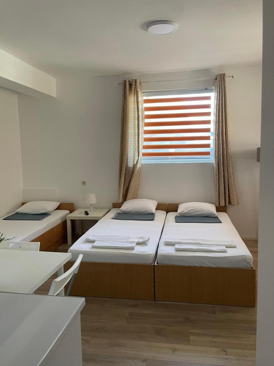 Tiki Apartments เกฟเกลียา ภายนอก รูปภาพ